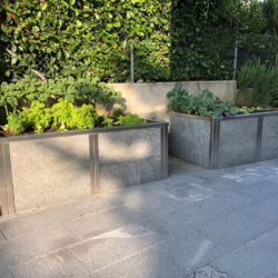 Schefers Garten GmbH Ostschweiz Landschaftsgärtner Hochbeet Platten