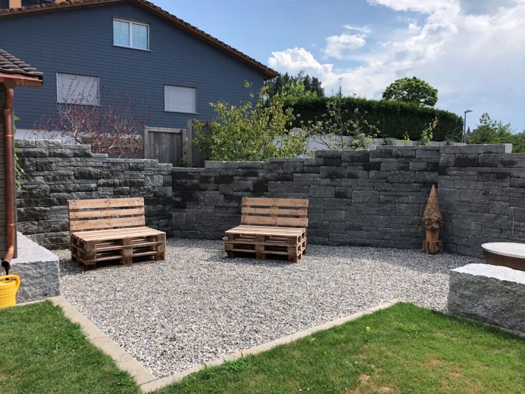 Schefers Garten Gartenbau Mettlen Ostschweiz Böschungsmauer